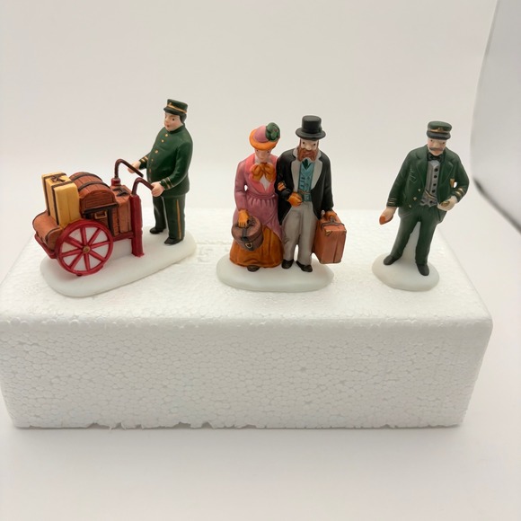 Department 56 Other - Department 56 Holiday Travelers Set of 3 Porcelain Figurines Multicolor 5571-9